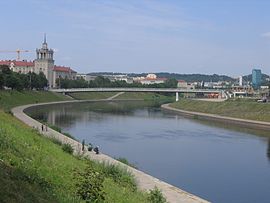 Neris river in Vilnius.jpg
