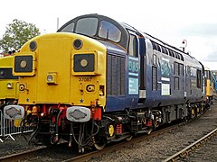 DRS 37087 în schema de vopsire inițială și cu botul nemodificat la Barrow Hill, 18 septembrie 2011