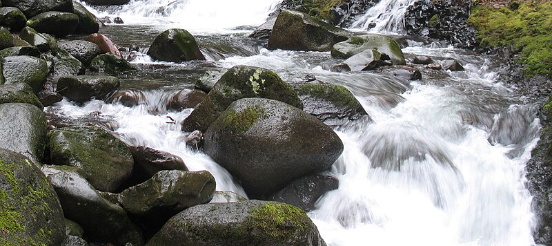 File:Oneonta Creek.jpg