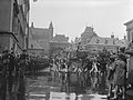 Miniatuur voor Bestand:Opening Staten Generaal (aankomst op Binnnenhof), Bestanddeelnr 909-8528.jpg