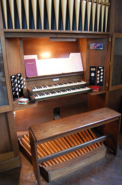 File:Organ console, St Swithin's church, Launcells - geograph.org.uk - 2890835.jpg