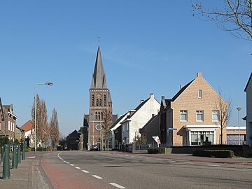 Fichier:Ospel,_kerk_in_straatzicht_foto2_2011-03-20_15.36.JPG