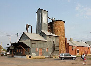 File:Ottesen Grain Company Feed Mill.JPG