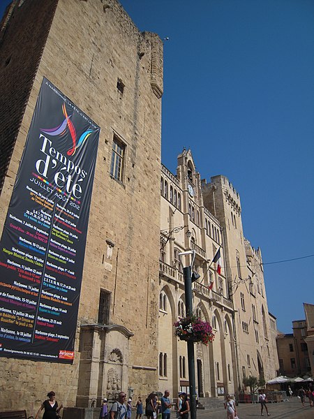 File:Palais mairie de Narbonne.JPG