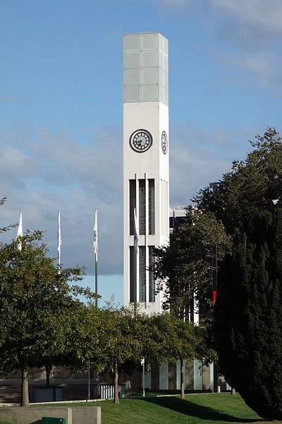 File:Palmy clock tower 999.JPG