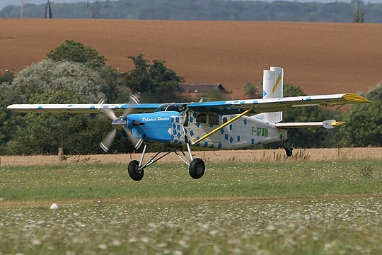 PC-6 prior to landing, 2009