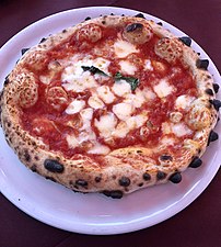 Pizza-napoletana.jpg