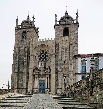 Porto Cathedral, Sé do Porto, built in the 12th century, with Baroque and 20th-century modifications