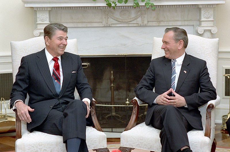 File:President Ronald Reagan and Károly Grósz.jpg