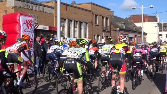 Fil: Quaregnon - Le Samyn, 4. marts 2015, afgang (C14A) .ogv