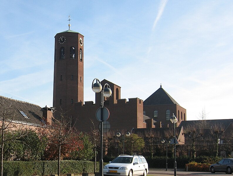 File:Raamsdonksveer - Kerk.jpg