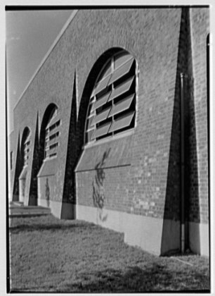 File:Red Hook Play Center, Brooklyn, New York. LOC gsc.5a03940.tif