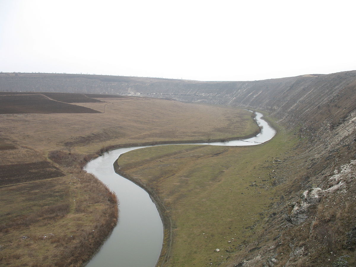 Река Реут в Молдове
