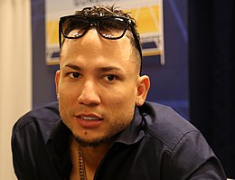 Rockies voltigeur Carlos Gonzalez parle aux journalistes à 2016 All-Star Game disponibilité. (27899603273) .jpg