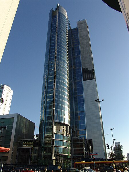 File:Rondo 1 tower 102005.jpg