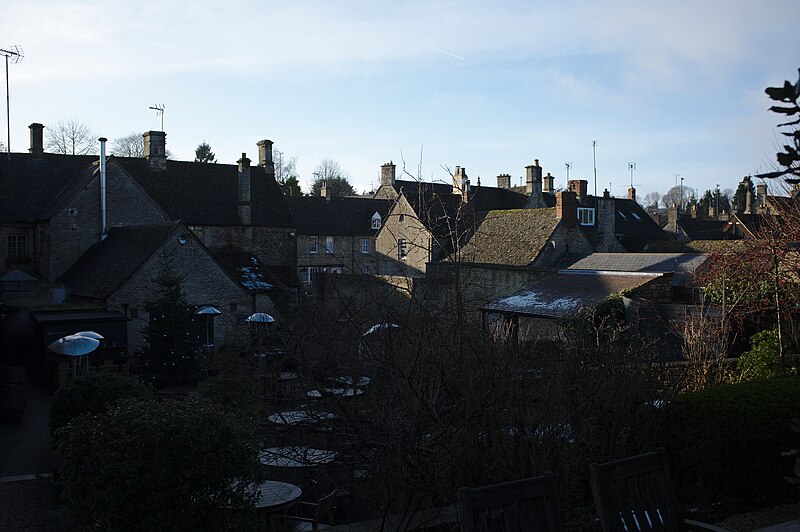 File:Rooftops in Northleach - geograph.org.uk - 5633456.jpg