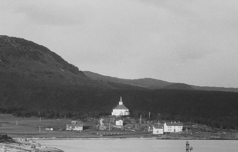 File:Sørreisa gml kirke fra NB U2.jpg