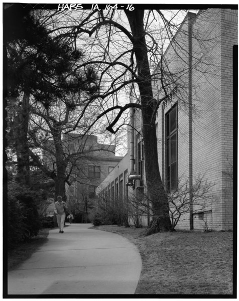 File:SOUTH SIDE OF SOUTH WING, SHOWING PART OF REAR OF FRONT PORTION OF BUILDING, LOOKING WEST-NORTHWEST (Harms) - Dairy Industry Building, Iowa State University campus, Ames, Story HABS IOWA,85-AMES,4-16.tif