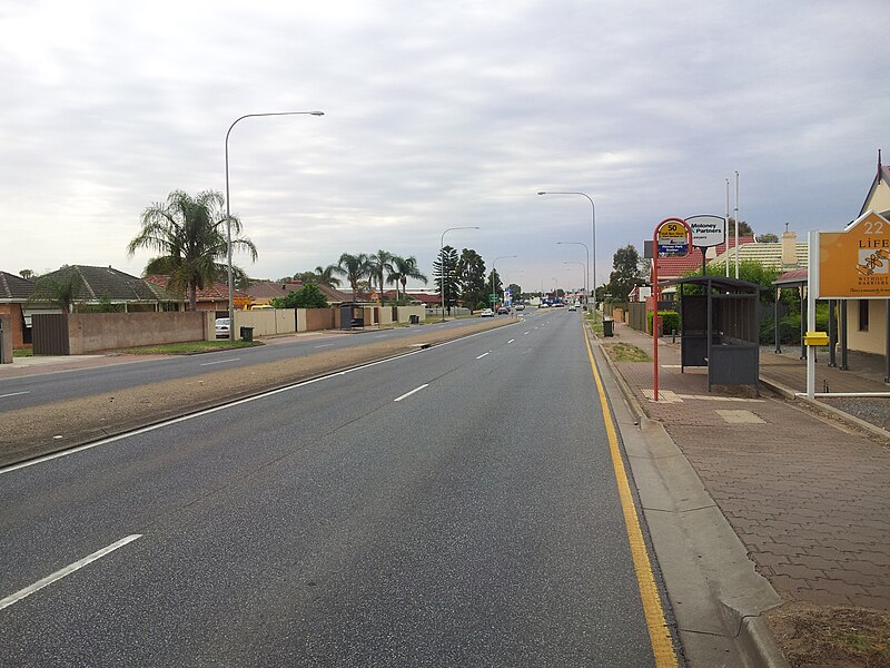 File:Salisbury Hwy N from Bridge.jpg