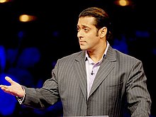 Salman’s Ponytail Fever At 10 Ka Dum.jpg