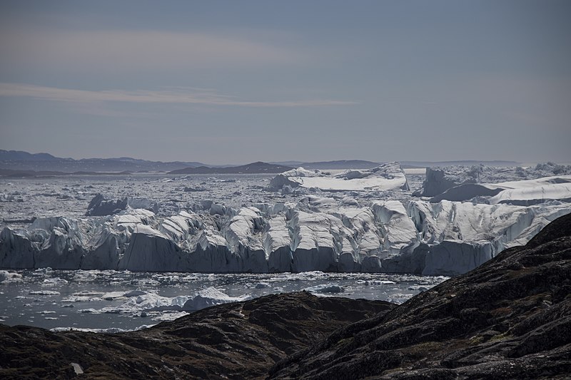 File:Scenic view of Greenland icebergs in Baffin Bay in Disko Bay - Buiobuione photo 12.jpg