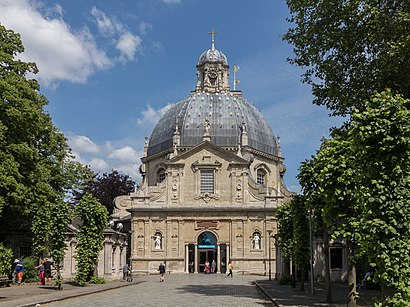 How to get to Basiliek Van Onze-Lieve-Vrouw Van Scherpenheuvel with public transit - About the place