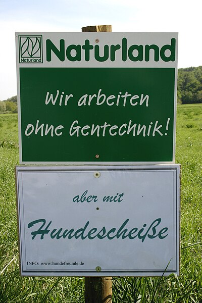 File:Schild Ökoanbau.jpg