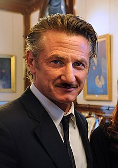 Sean Penn with Cristina Fernández crop.JPG