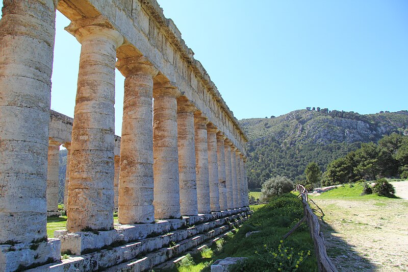 File:Segesta - Griechischer Tempel 2015-03-29o.jpg