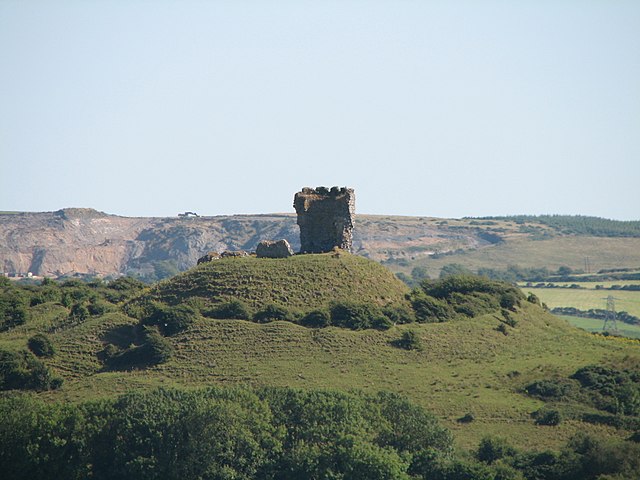 Shanid Castle, from which the Desmond Geraldines derived their motto, "Shanid abu"