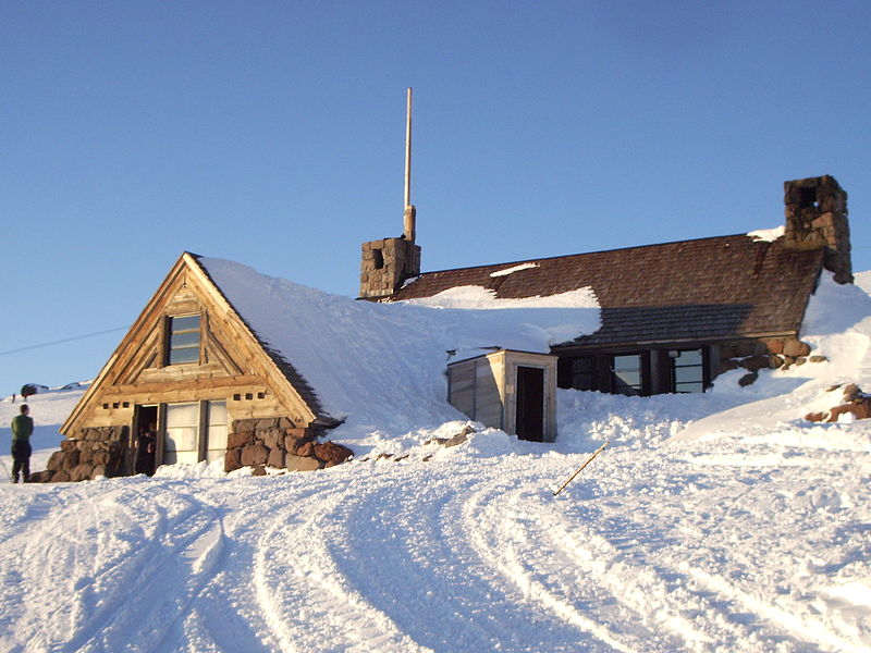 File:Silcox Hut front P1550.jpeg