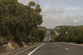 Güney Otoyolu, Helensburgh NSW.jpg yakınında