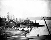The SS Aberdeen (back) and a smaller steamship (the Kelowna, front) in dock at Kelowna in 1906