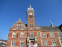 Swindon town hall 2018.jpg