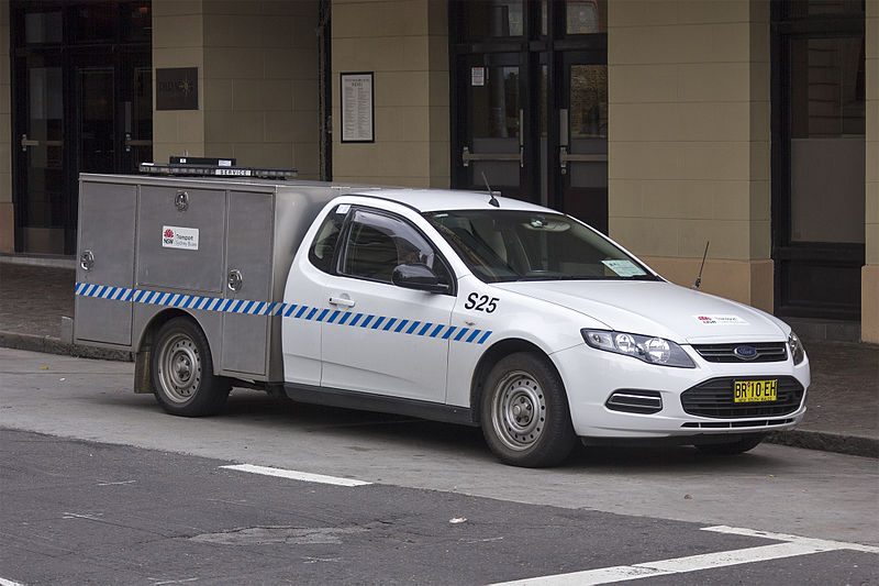 File:Sydney Buses Service vehicle on Loftus Street in Circular Quay.jpg