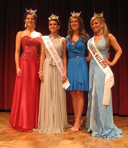 Blair Abene, Miss Louisiana 2008 (second from right) with local titleholders, 2009; Hope Anderson, at left, was to become Miss Louisiana 2011.