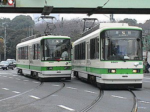 Toden-Arakawa-linio Asukayama.jpg