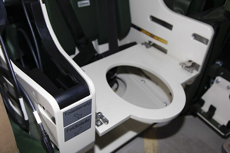 File:Toilettensitzmodul im GTK Boxer.jpg