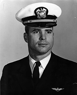 לוטננט ג'ון מקיין, 13 בינואר 1964
