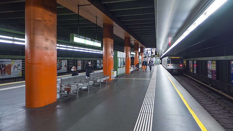 File:U1.15 Karlsplatz BS U4 b.jpg