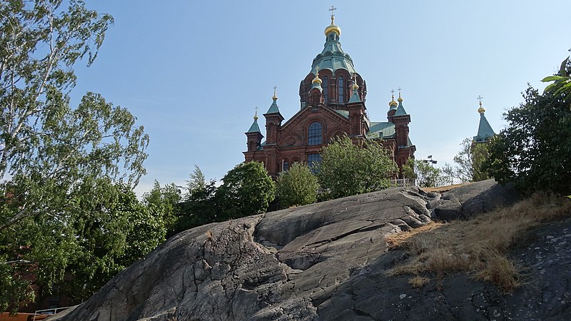File:Uspenski Cathedral Helsinki 03.jpg