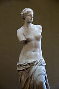 Vénus de Milo (Aphrodite). Fin du IIe siècle avant notre ère (vers 100 AEC). Découverte en 1820. Musée du Louvre