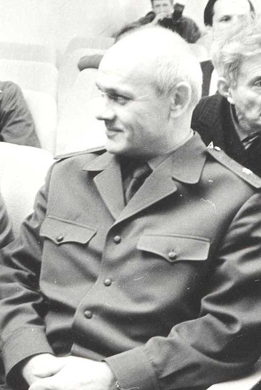 Vladimir Dzhanibekov (cropped)