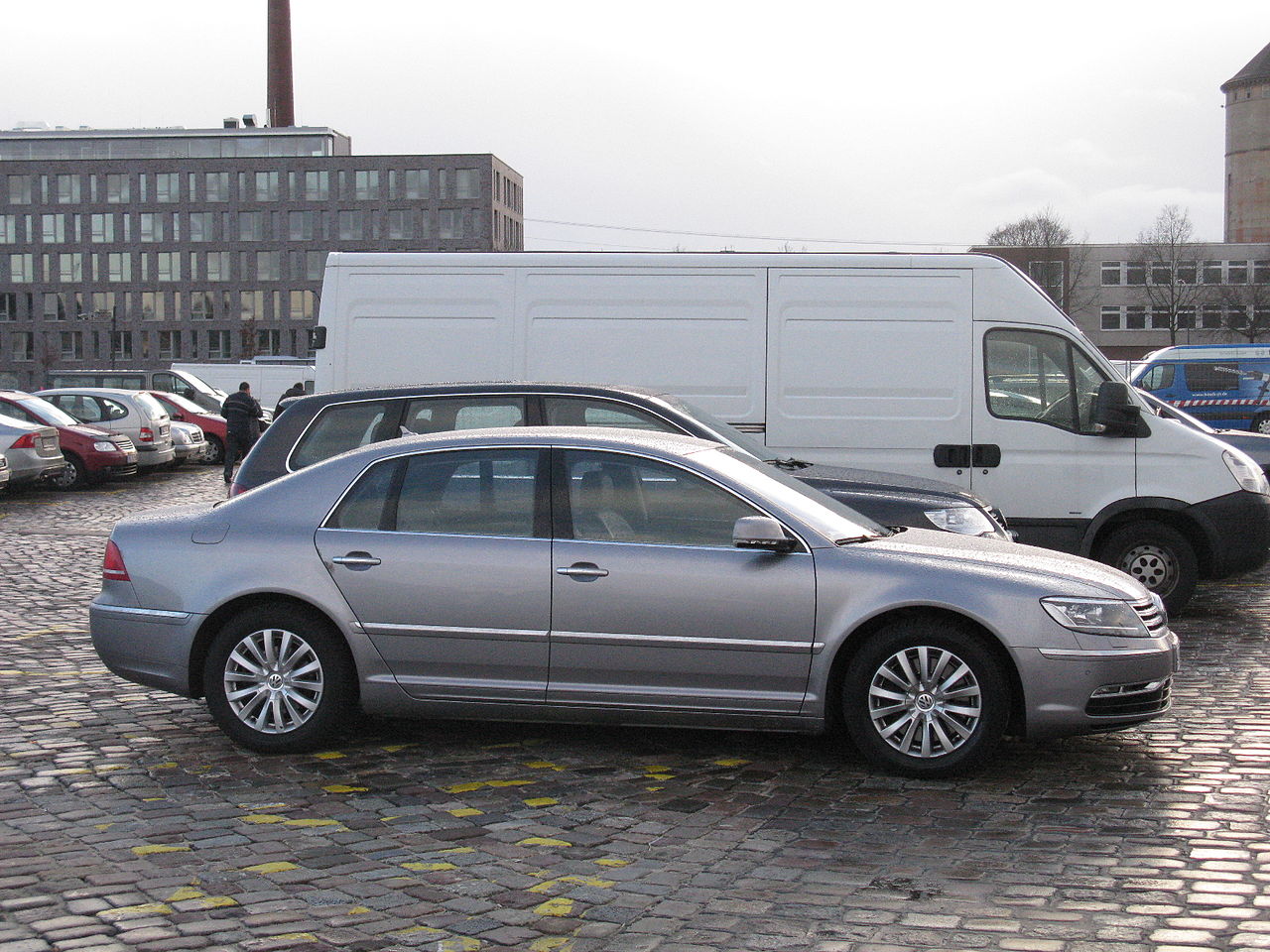 Image of Volkswagen Phaeton (8544329031)