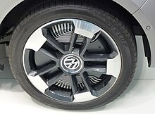 https://upload.wikimedia.org/wikipedia/commons/thumb/4/46/Volkswagen_eT%21_Concept_Hub_motor.JPG/220px-Volkswagen_eT%21_Concept_Hub_motor.JPG