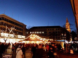 Weihnachtsmarkt Asmus Bremer Platz.jpg