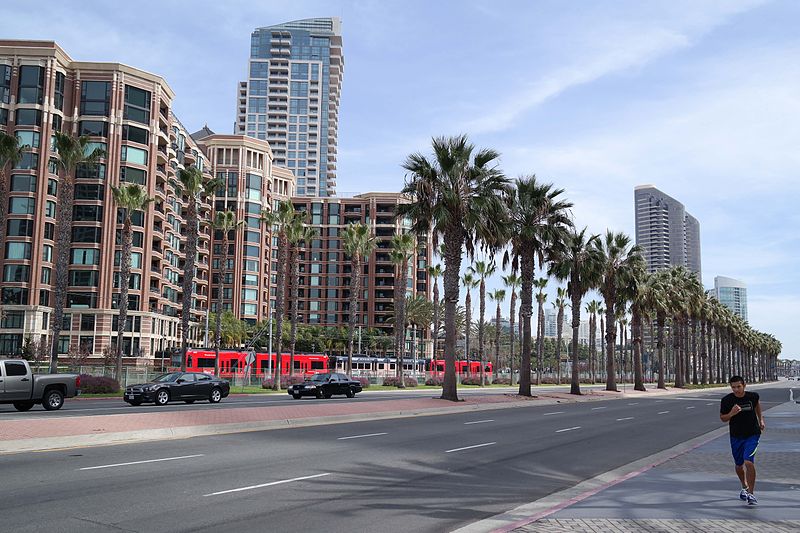 File:West Harbor Drive (San Diego, California).jpg