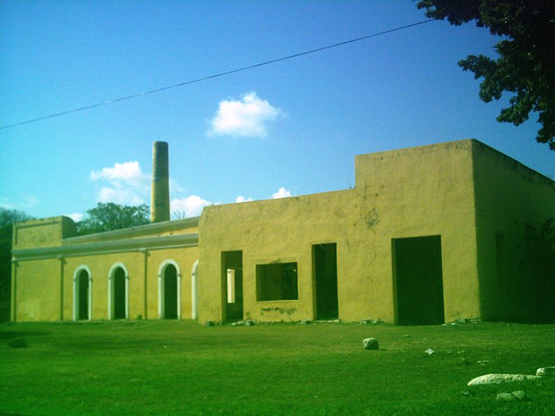 File:Xcumpich, Yucatán (02).JPG