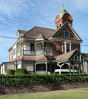 Queen Anne Style Architecture