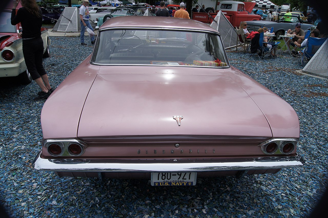 Image of 1962 Oldsmobile F-85 (9129030625)